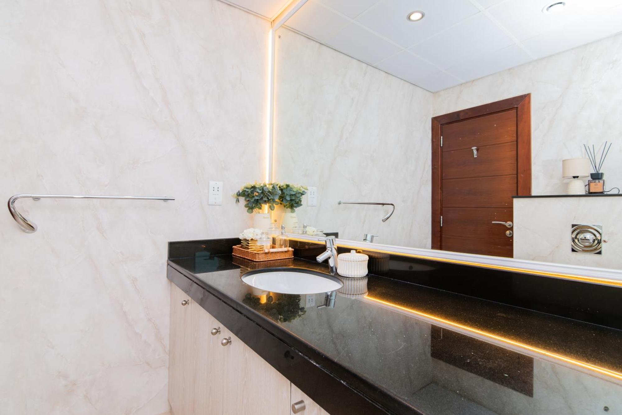 Dubai Marina,Jbr -Luxurious 2 Bedroom King Suite Екстериор снимка